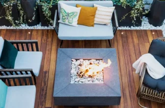What Are the Must-Have Accessories for a Cozy Backyard?